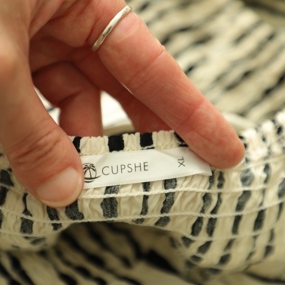 Black and White Striped Open Back Top - XL - Picture 5 of 7